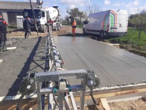 Domy energooszczędne – instalacje, zbrojenia, beton klasy C20/25 W8